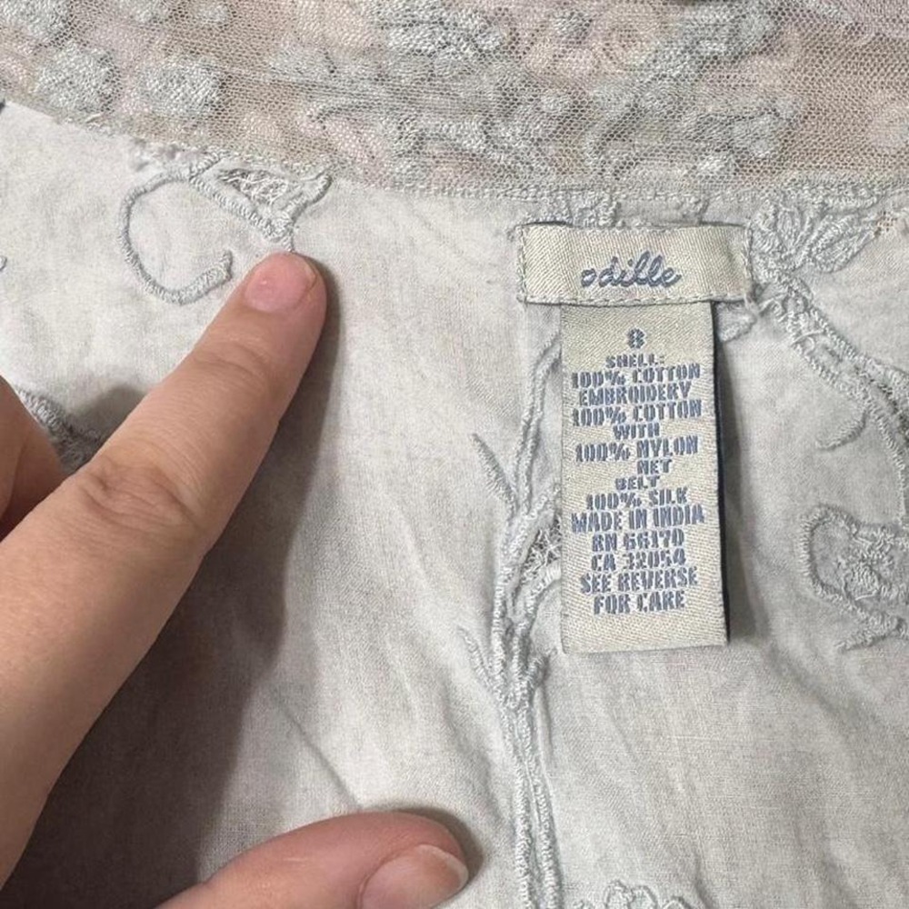 Odille by Anthropologie Embroidered Button Up Top Size 8 Silk and Cotton Blend - Picture 7 of 8